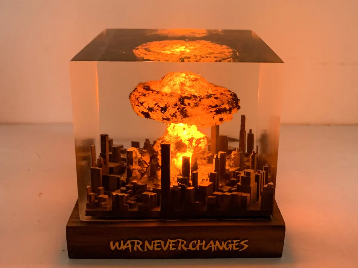 Fallout Nuke Explosion Resin Lamp — Atomic Bomb Mushroom Cloud Night Light