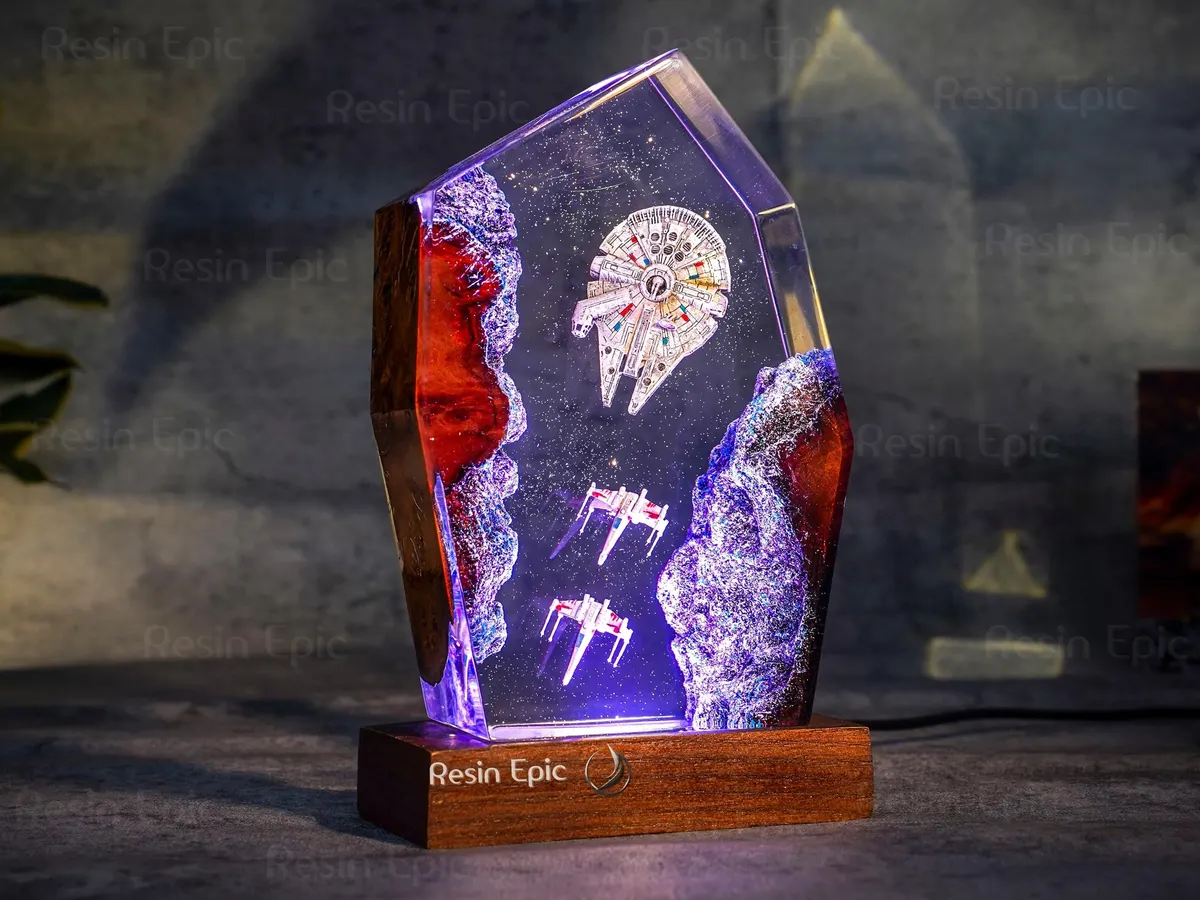 Millennium Falcon Resin Night Light — Star Wars Starship Diorama Lamp