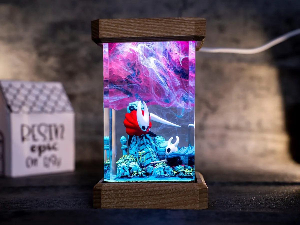Hollow Knight Hornet Resin Lamp — Indie Game Collectible Table Light